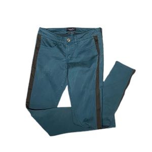 American Eagle Super Stretch Pants Size 6